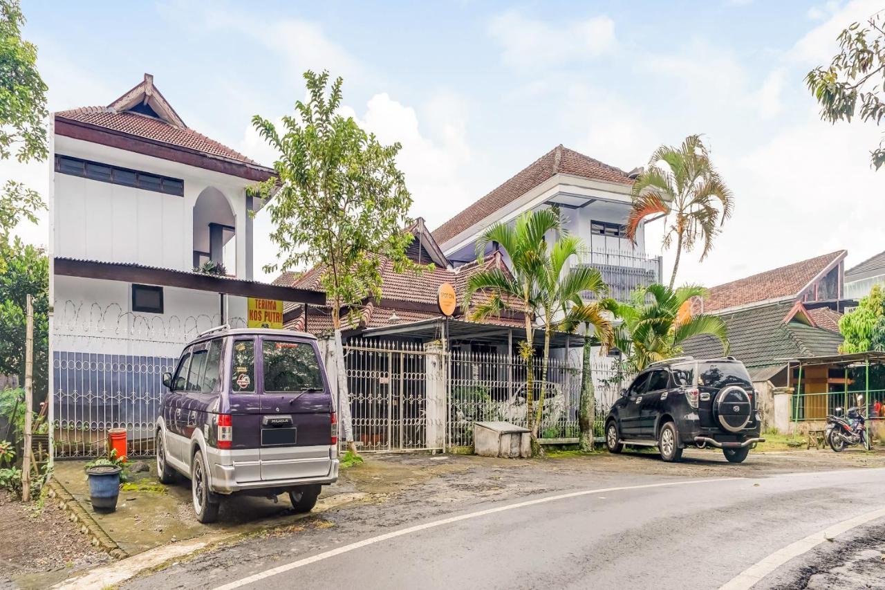 Spot On 90797 Sukun Syariah Homestay Malang Exteriör bild