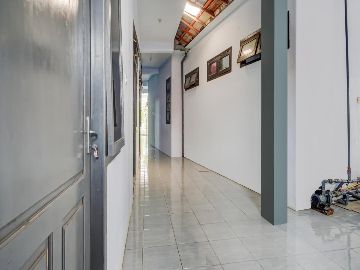 Spot On 90797 Sukun Syariah Homestay Malang Exteriör bild