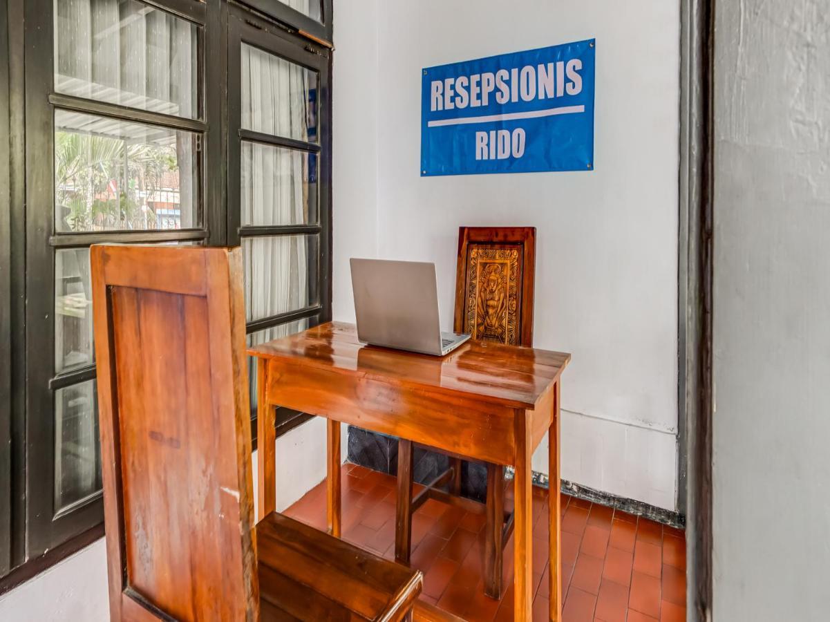 Spot On 90797 Sukun Syariah Homestay Malang Exteriör bild
