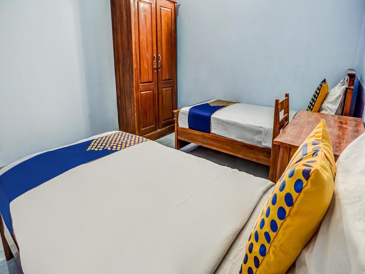 Spot On 90797 Sukun Syariah Homestay Malang Exteriör bild