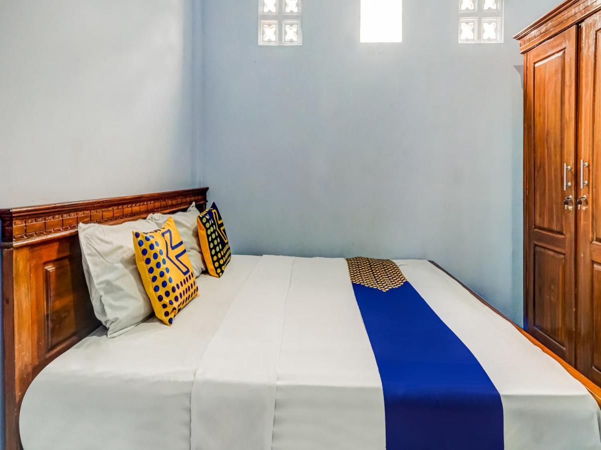 Spot On 90797 Sukun Syariah Homestay Malang Exteriör bild