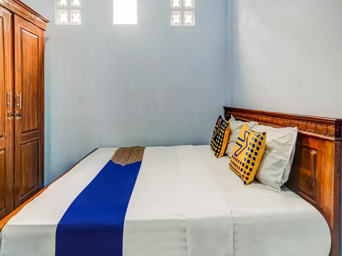 Spot On 90797 Sukun Syariah Homestay Malang Exteriör bild