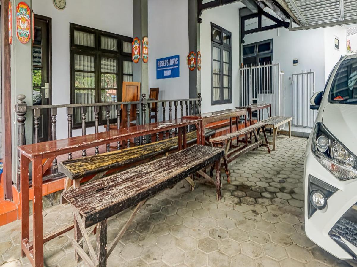 Spot On 90797 Sukun Syariah Homestay Malang Exteriör bild