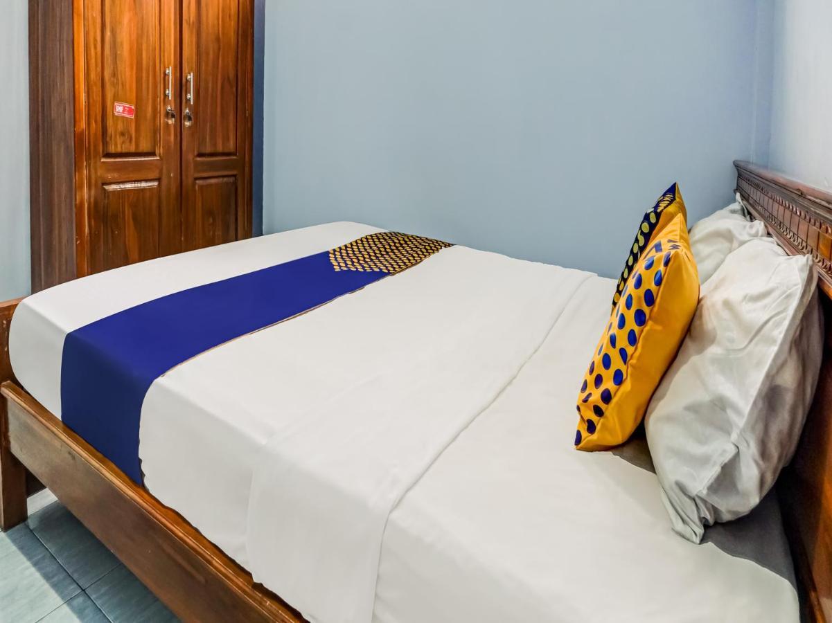 Spot On 90797 Sukun Syariah Homestay Malang Exteriör bild