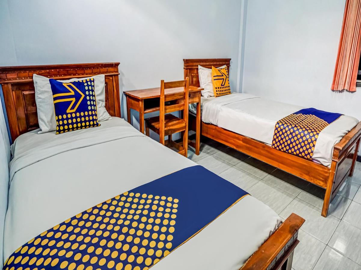 Spot On 90797 Sukun Syariah Homestay Malang Exteriör bild